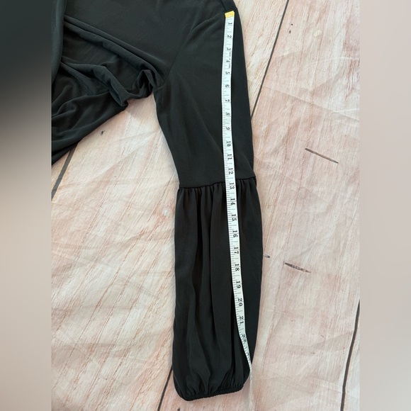 The Limited Black Bell Bubble Sleeve Top Blouse Shirt XL NWT 31104 - Picture 4 of 7